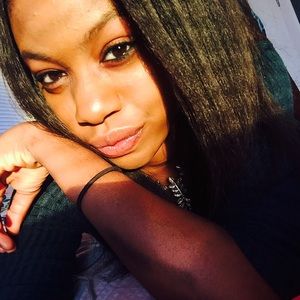 Meet your Posher, Celeste